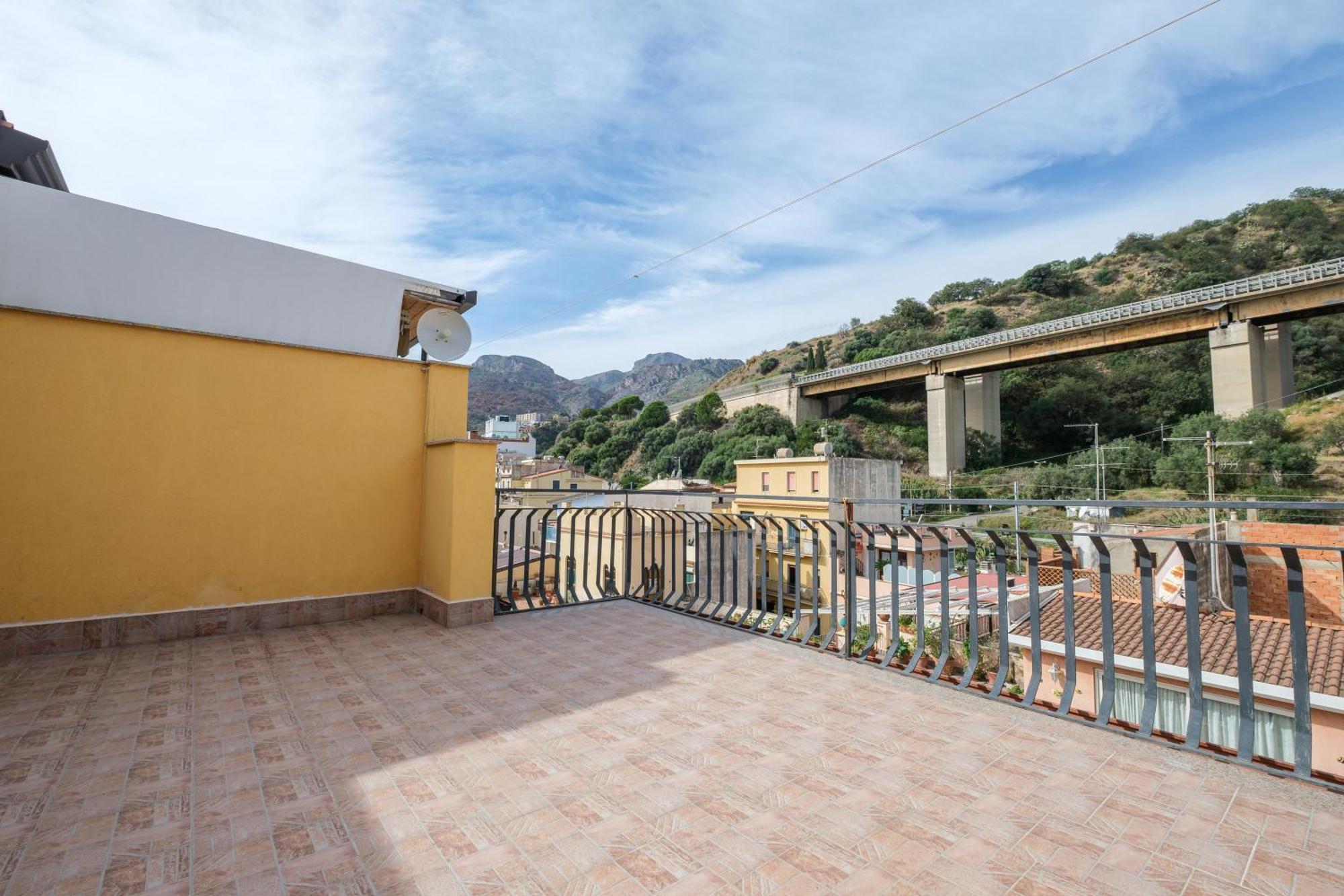 Villa Casa Del Girasole Letojanni Exterior foto